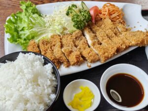 チキンカツ定食